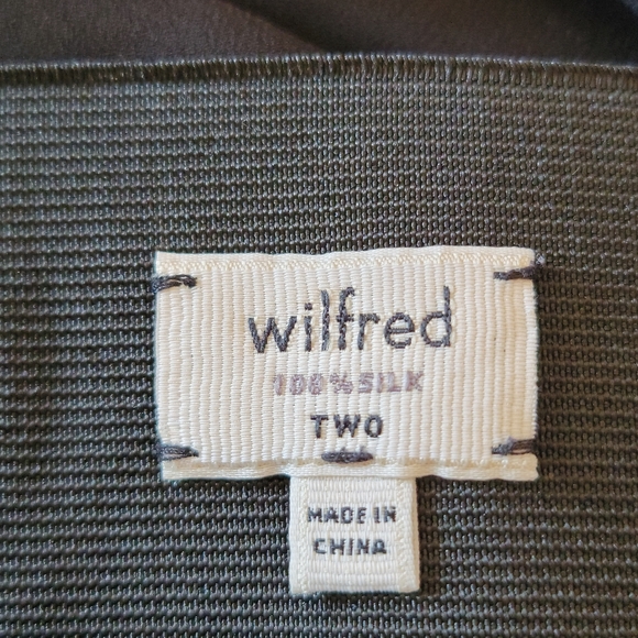 ARITZIA MINI SKIRT - Picture 3 of 4